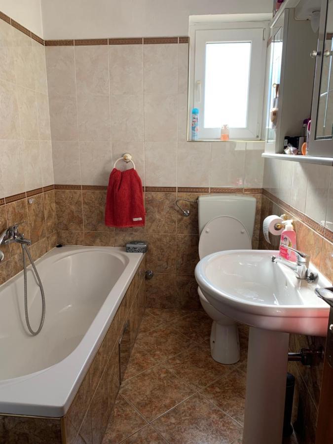 Apartment For 4-6 Persons Second Floor Ljubač المظهر الخارجي الصورة